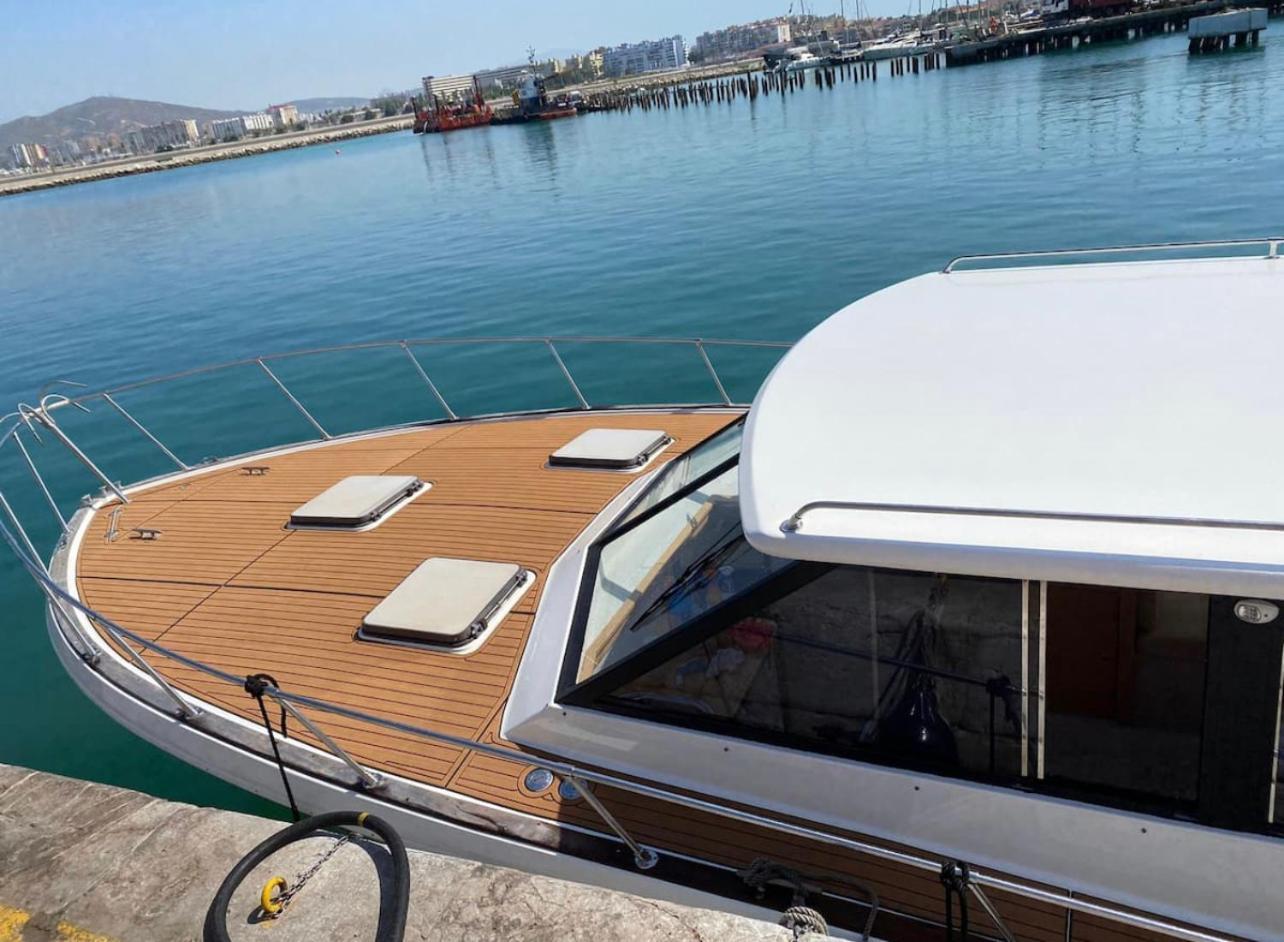 Barco Americano Sotogrande Torreguadiaro Eksteriør billede