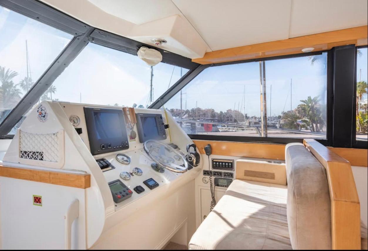 Barco Americano Sotogrande Torreguadiaro Eksteriør billede